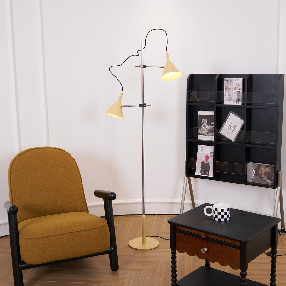 Elys moderne vloerlamp in chroom en beige