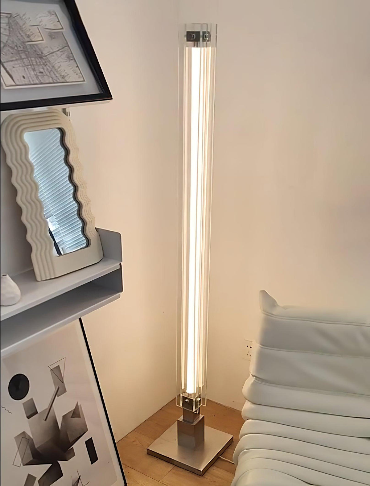 Avthaaril vloerlamp van acryl