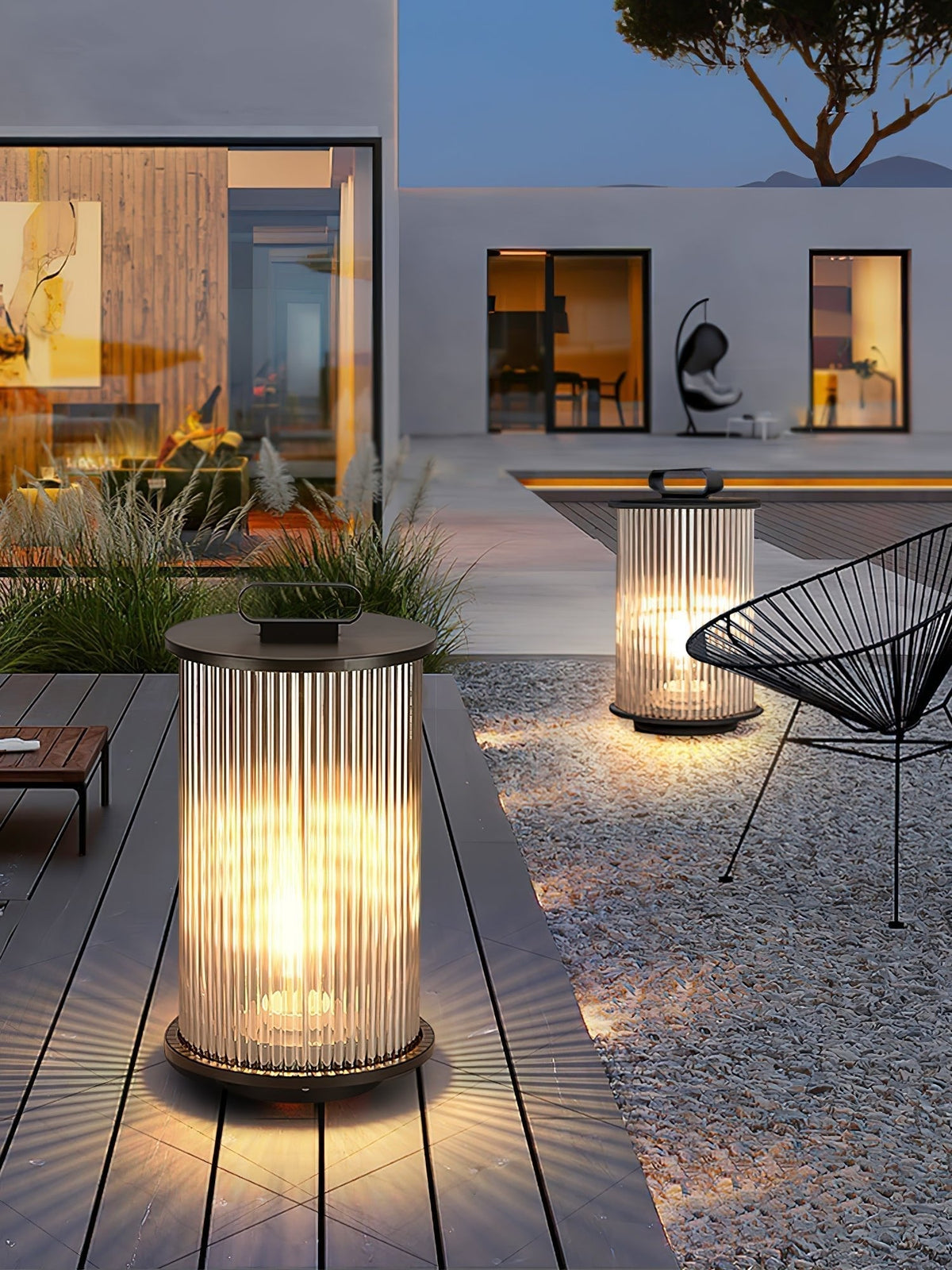 Niri vloerlamp van staal en acryl met minimalistisch ontwerp