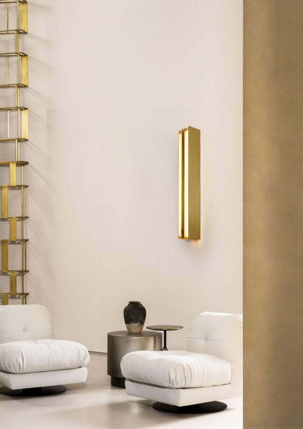 Vincent Minimalistische messing wandlamp met gelaagde bladen