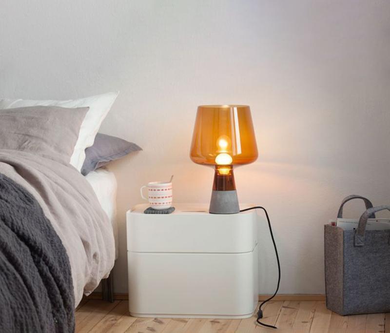 Elairella minimalistische tafellamp van cement