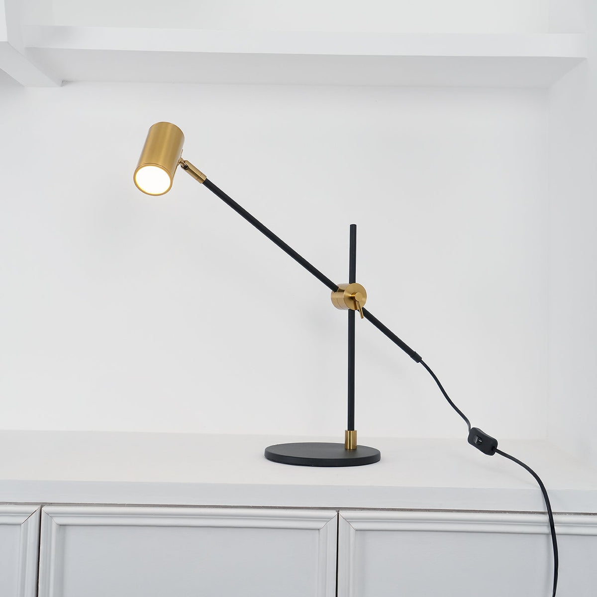 Ivpharil vloerlamp met