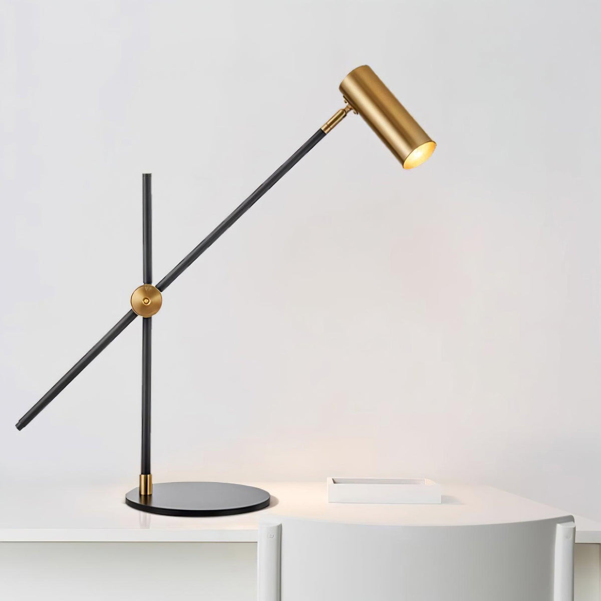 Ivpharil vloerlamp met