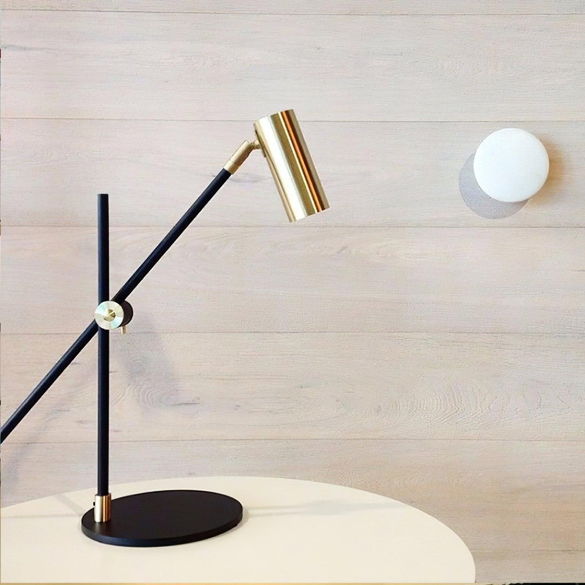 Ivpharil vloerlamp met