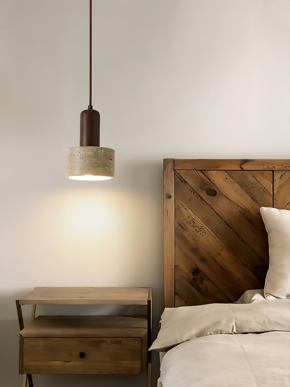 Jlynis hanglamp van geel travertin en walnoothout