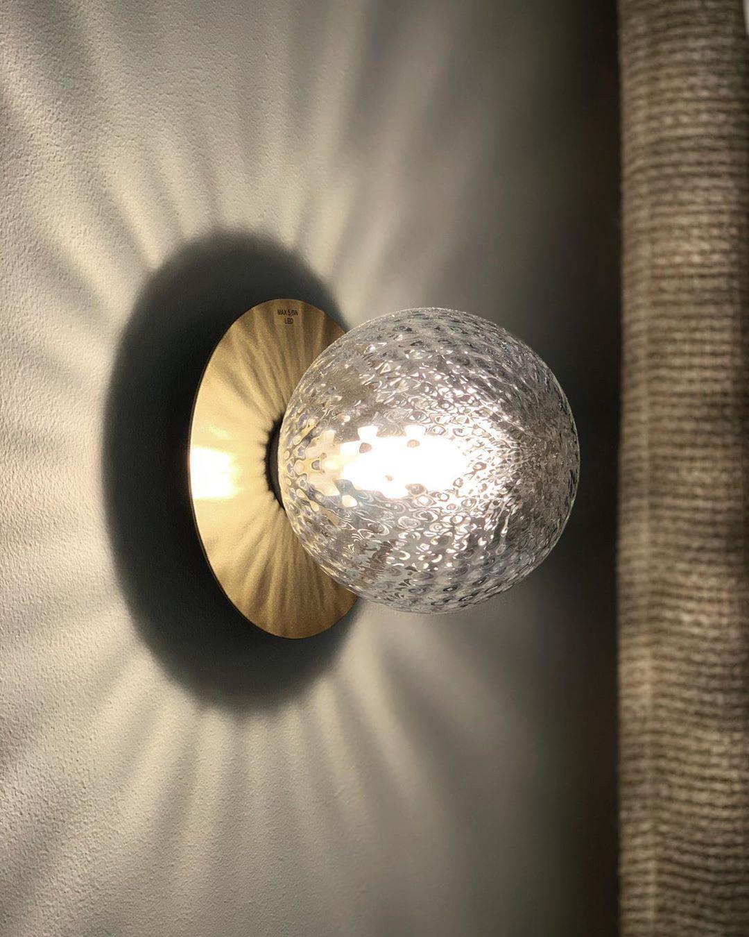 Nifte wandlamp Ronde Schijf Mondblaasglas Minimalistisch met bolvormige kap