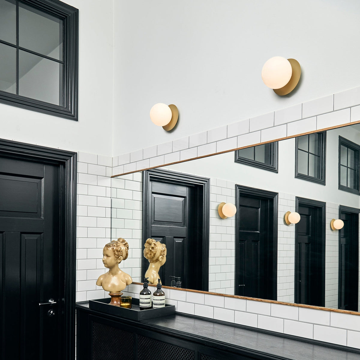 Nifte wandlamp Ronde Schijf Mondblaasglas Minimalistisch met bolvormige kap