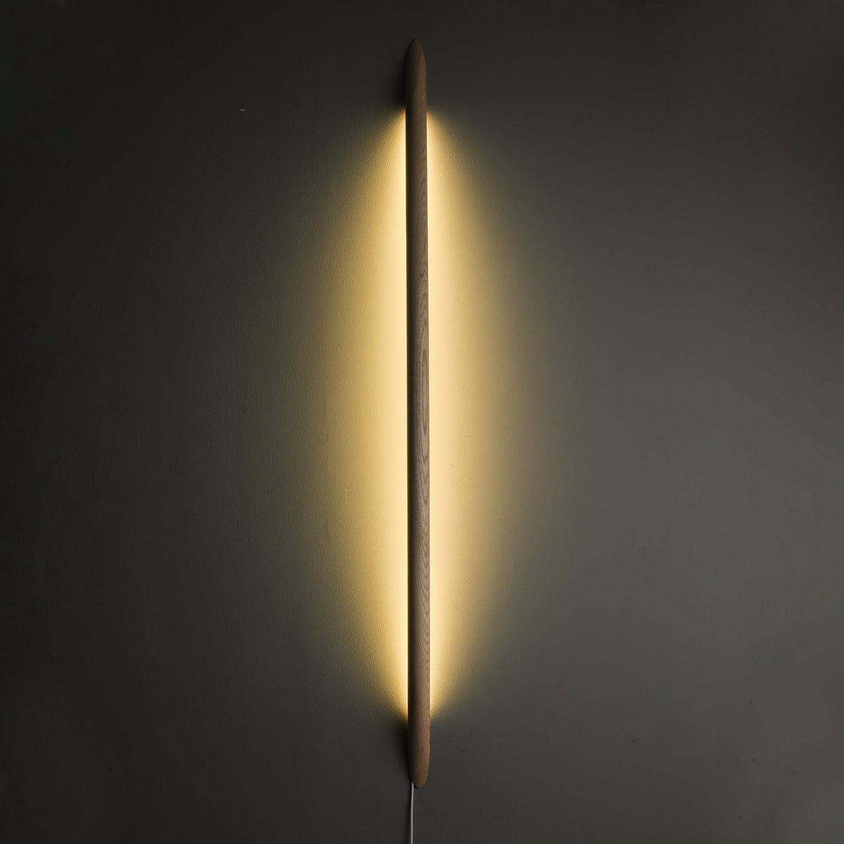 Evvinos Moderne minimalistische lineaire wandlamp van walnoot