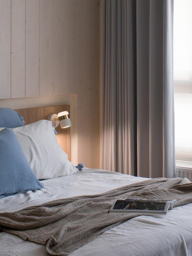 Liorinora wandlamp zwart met matglas en verstelbare kop