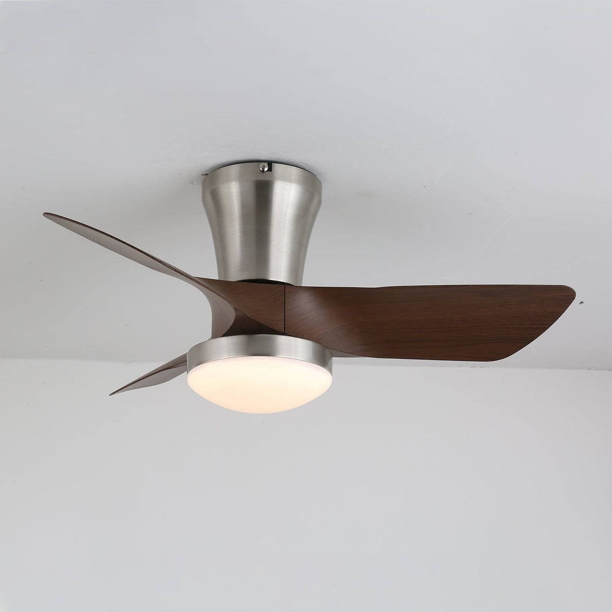 Trivon Moderne plafondventilator met verlichting van walnoothout