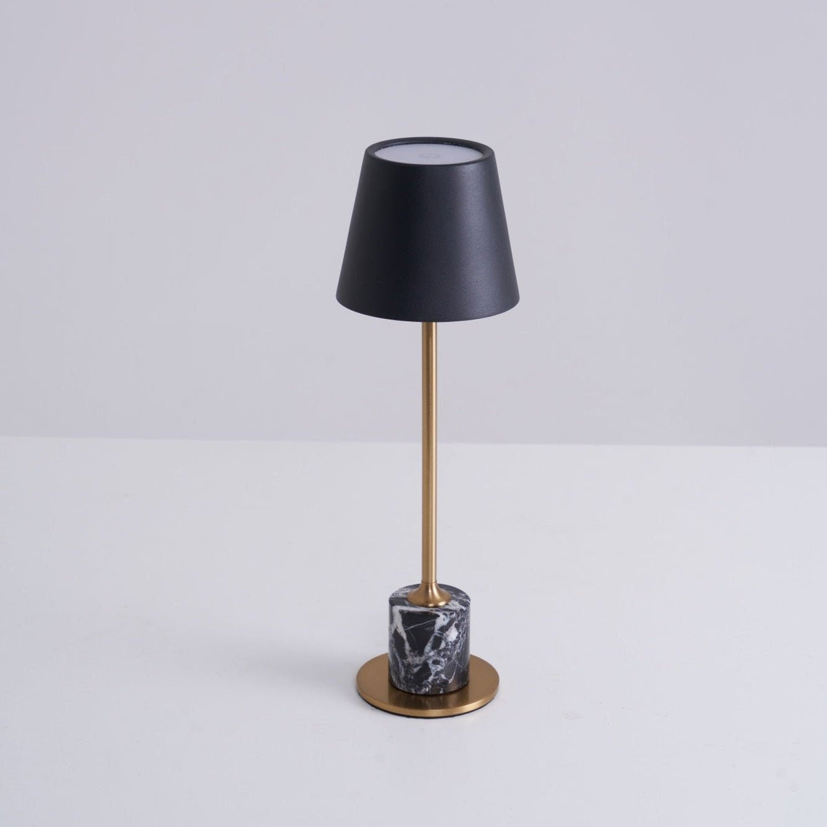 Penny minimalistisch tafellamp