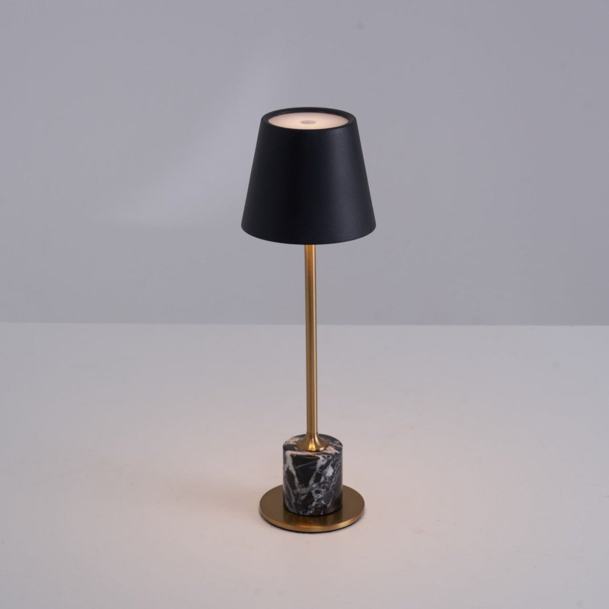 Penny minimalistisch tafellamp