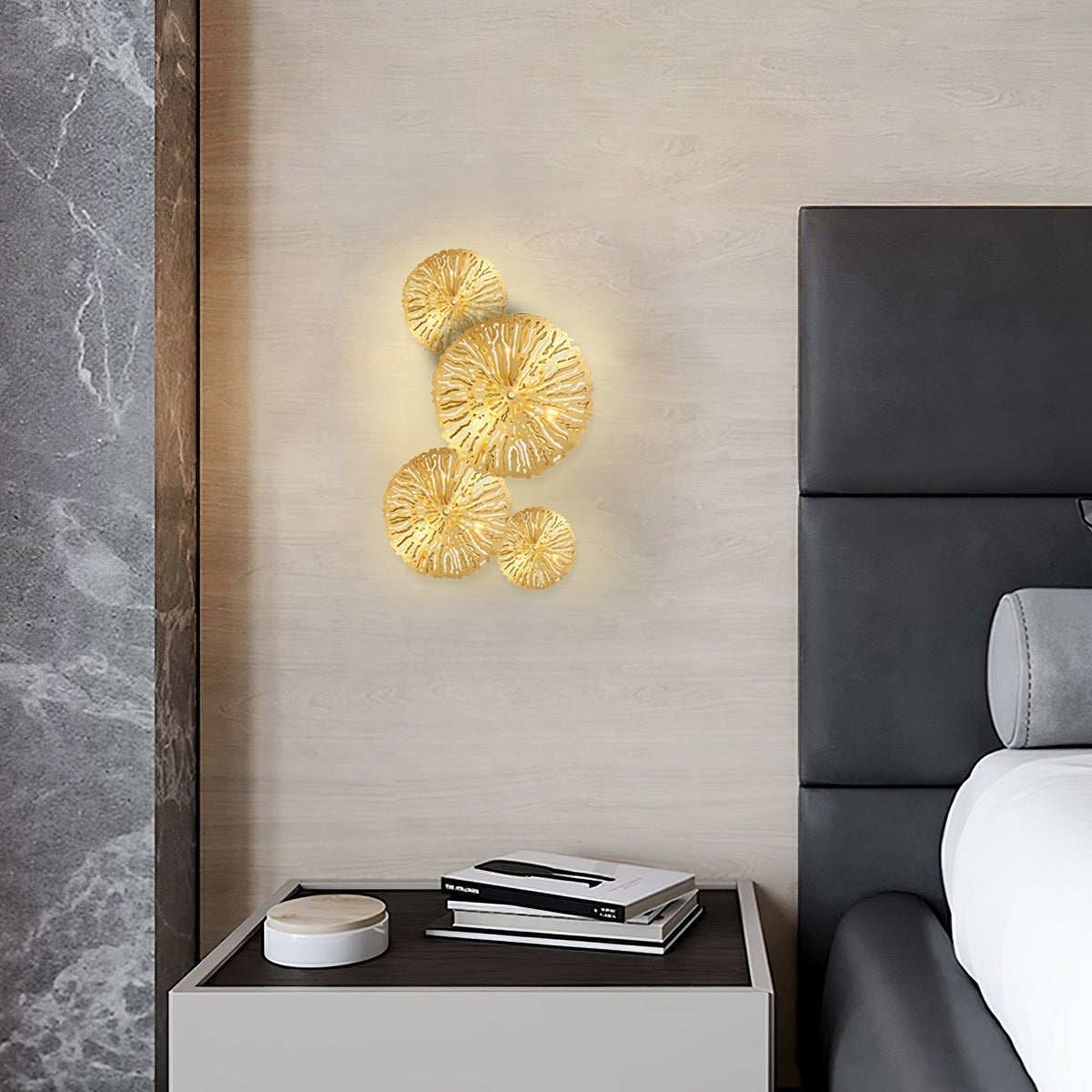 Rylso wandlamp Lotusbladeren messing