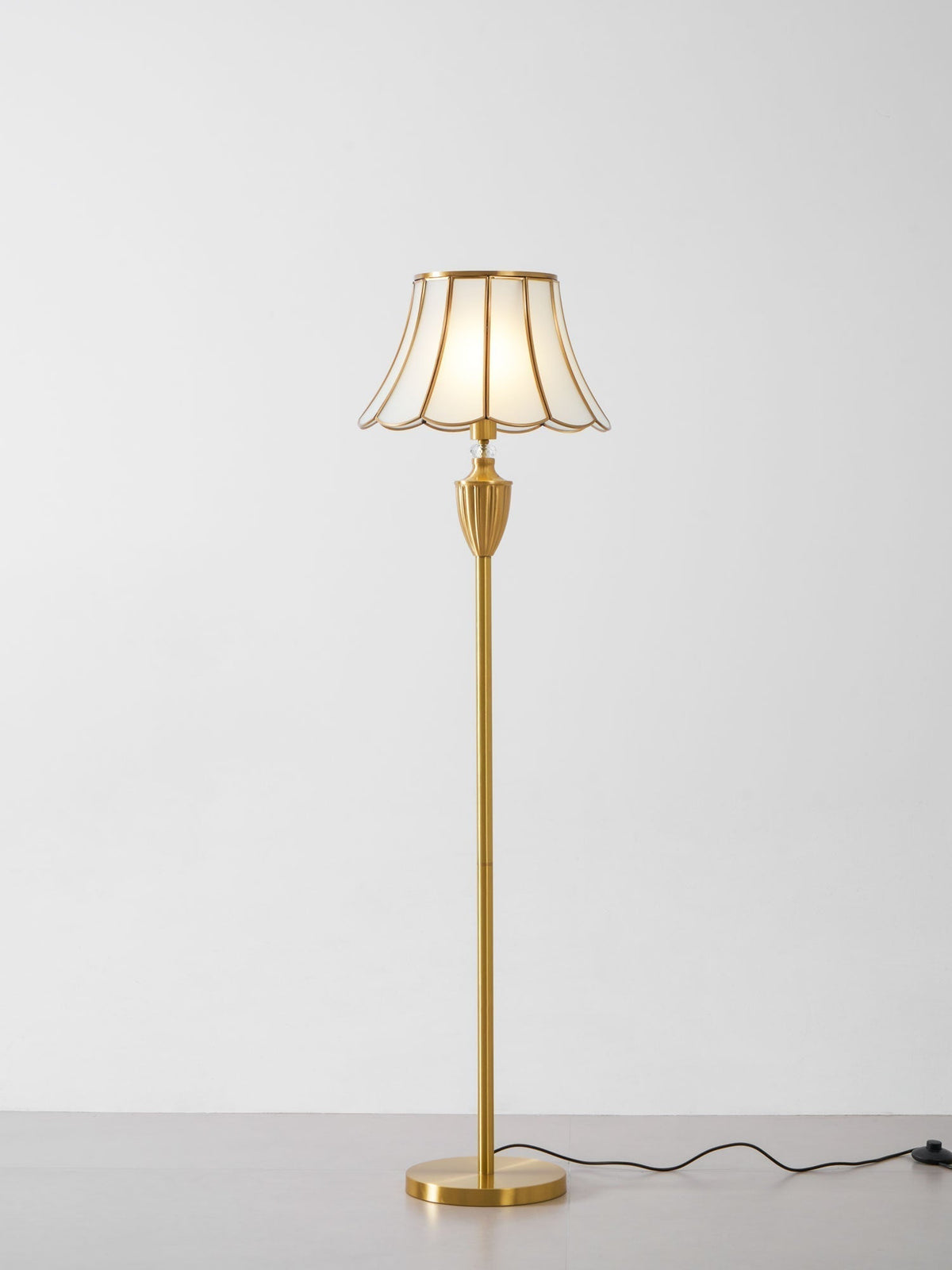 Caselette messing vloerlamp