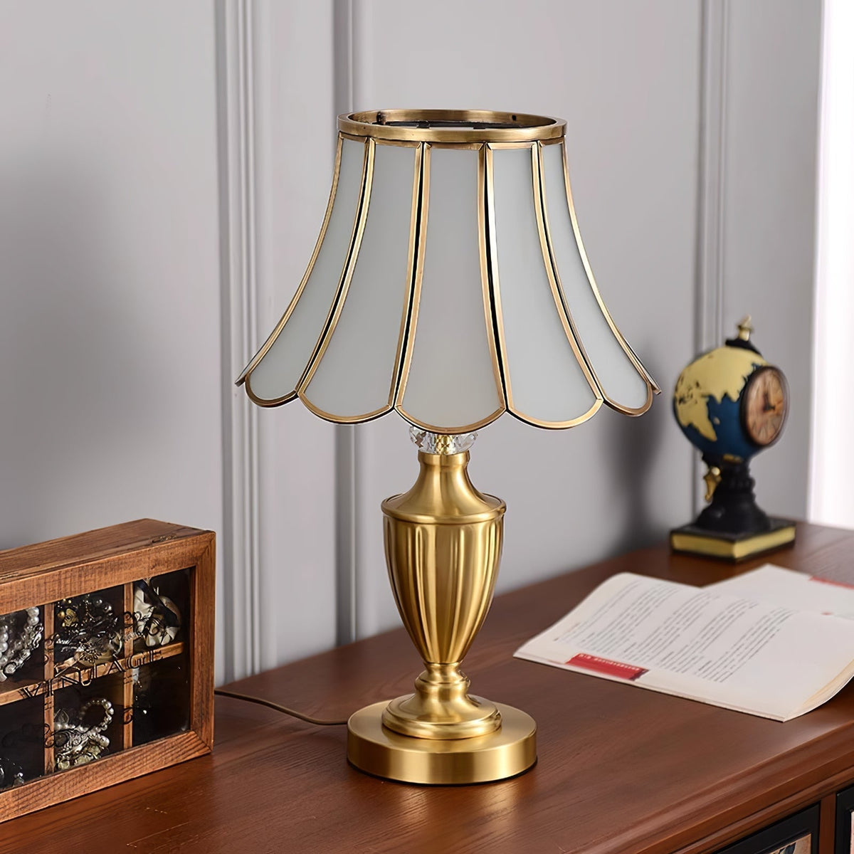 Valencia messing en glas vintage tafellamp