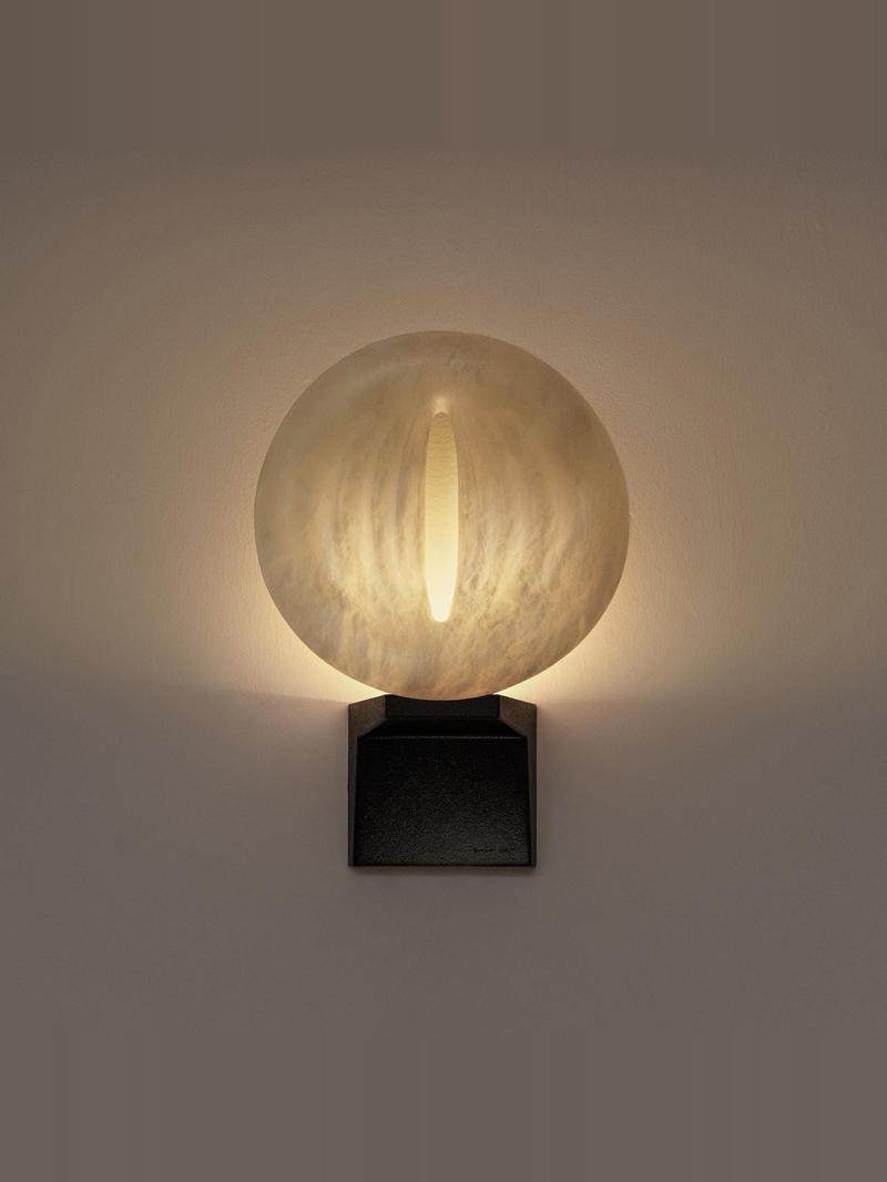 Eirion Rift albasten wandlamp