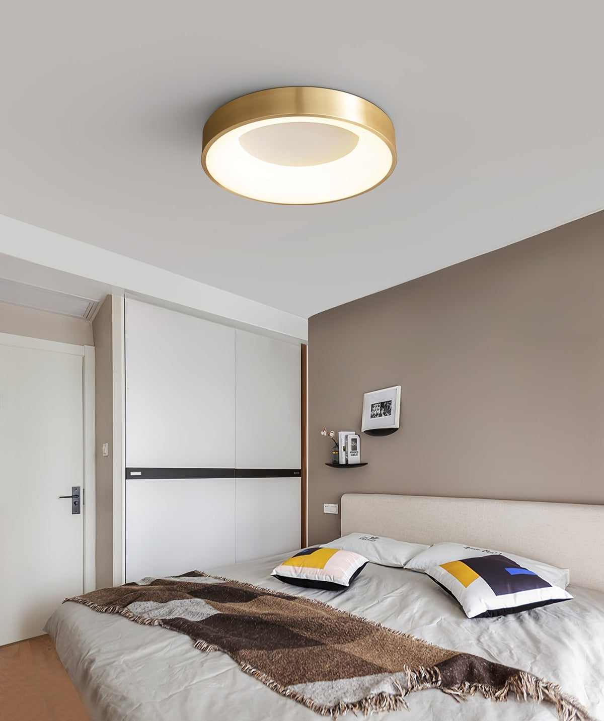 Zetheos Moderne minimalistische plafondlamp van messing