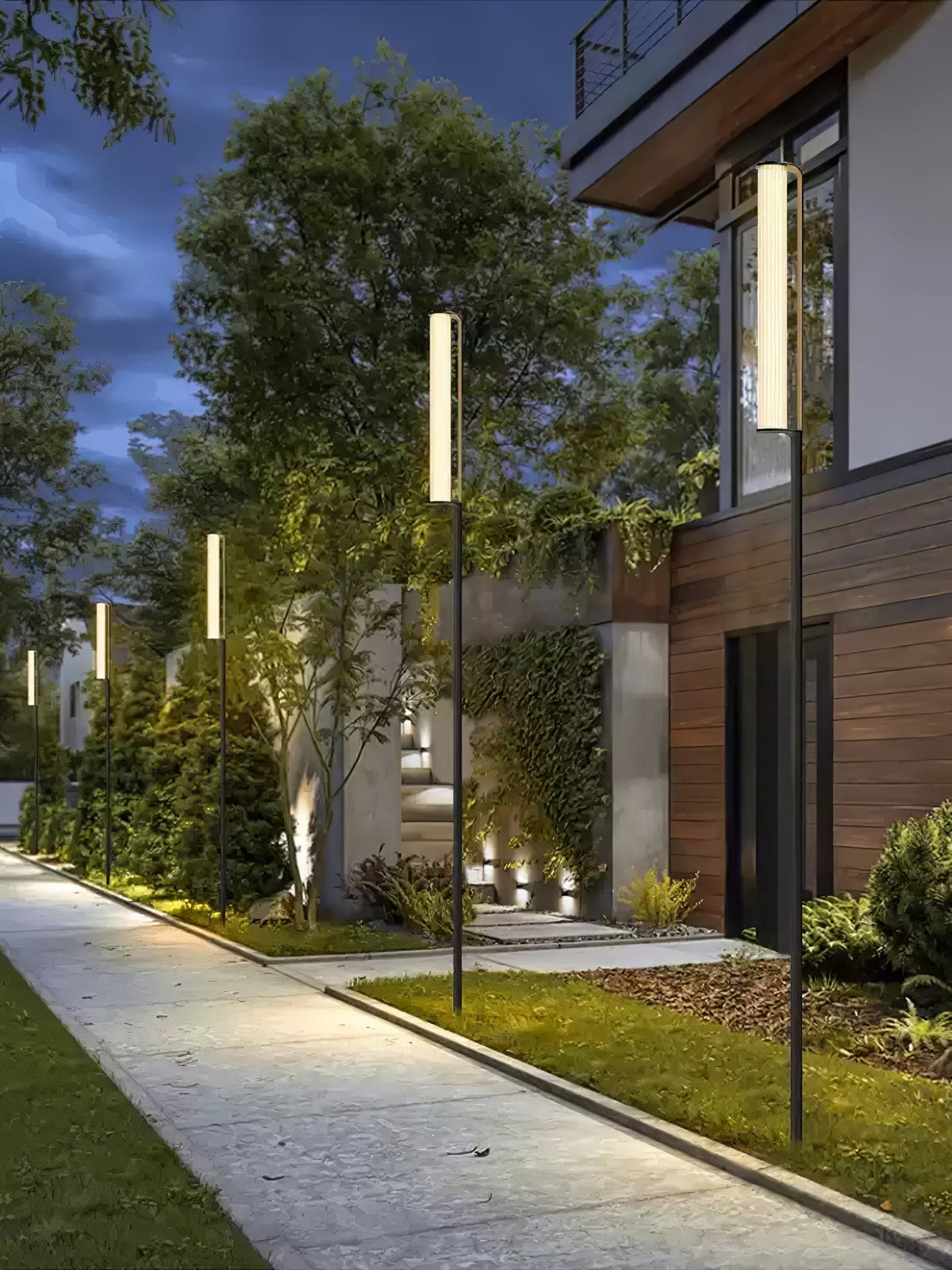 Reldax Arc Outdoor Post Lamp