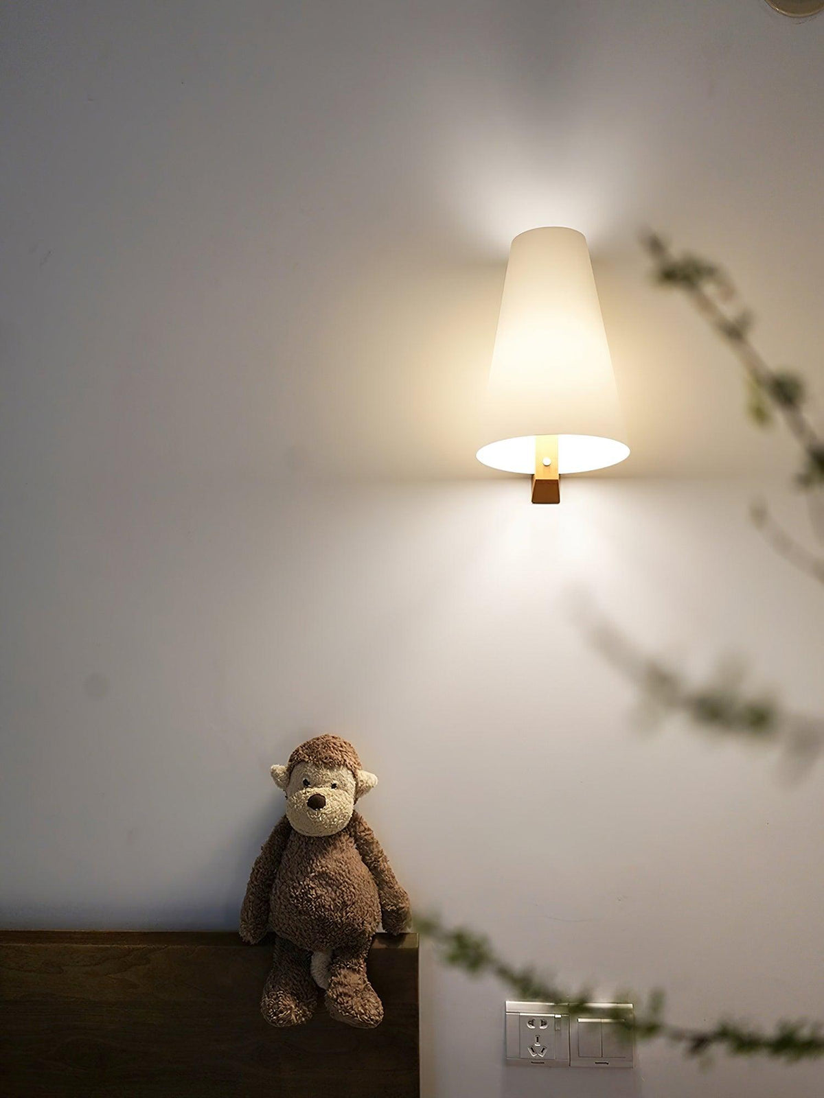 Miriam Moderne minimalistische wandlamp van kunststof