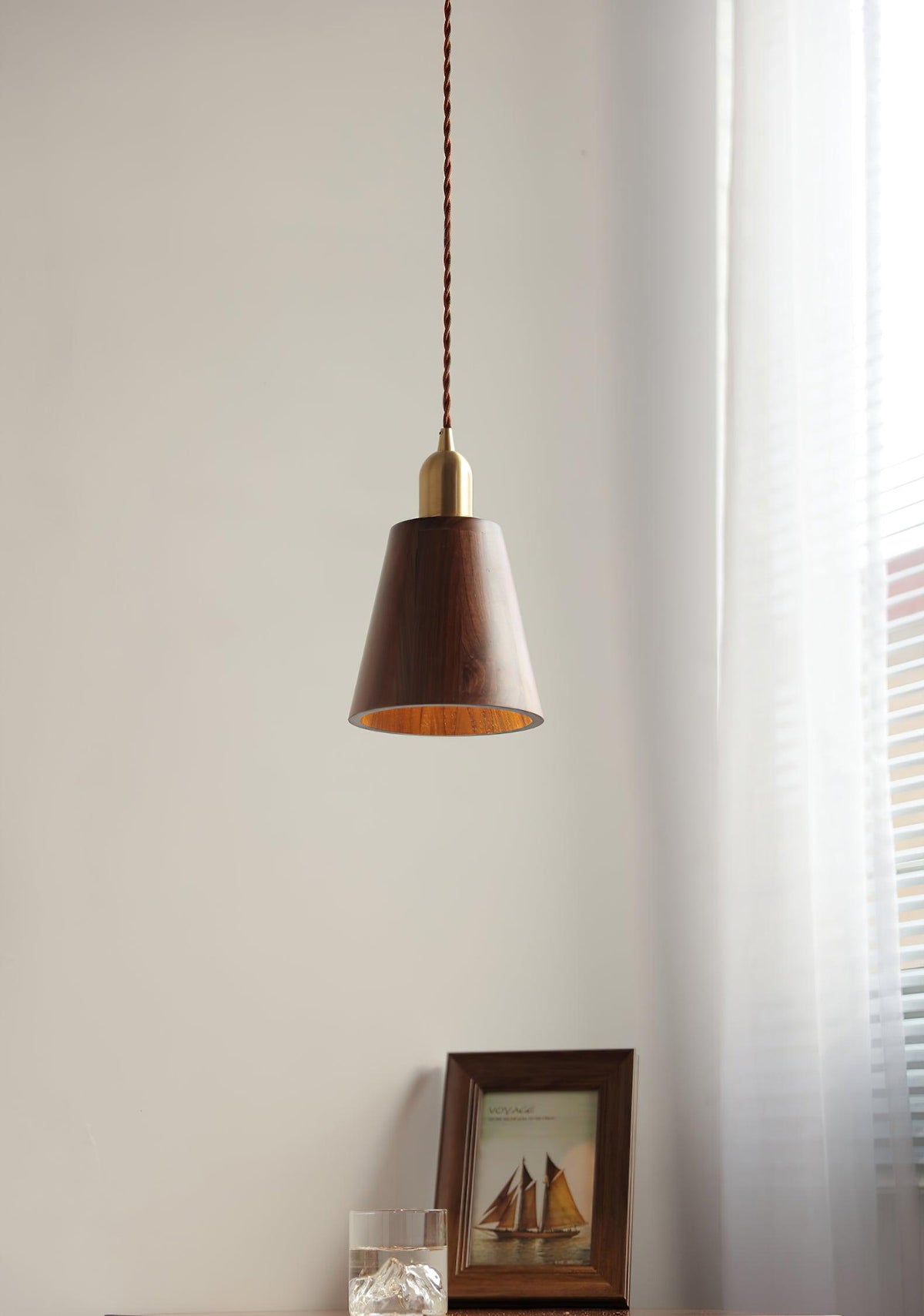 Sylinenne hanglamp van walnoothout en messing, modern voor de woonkamer