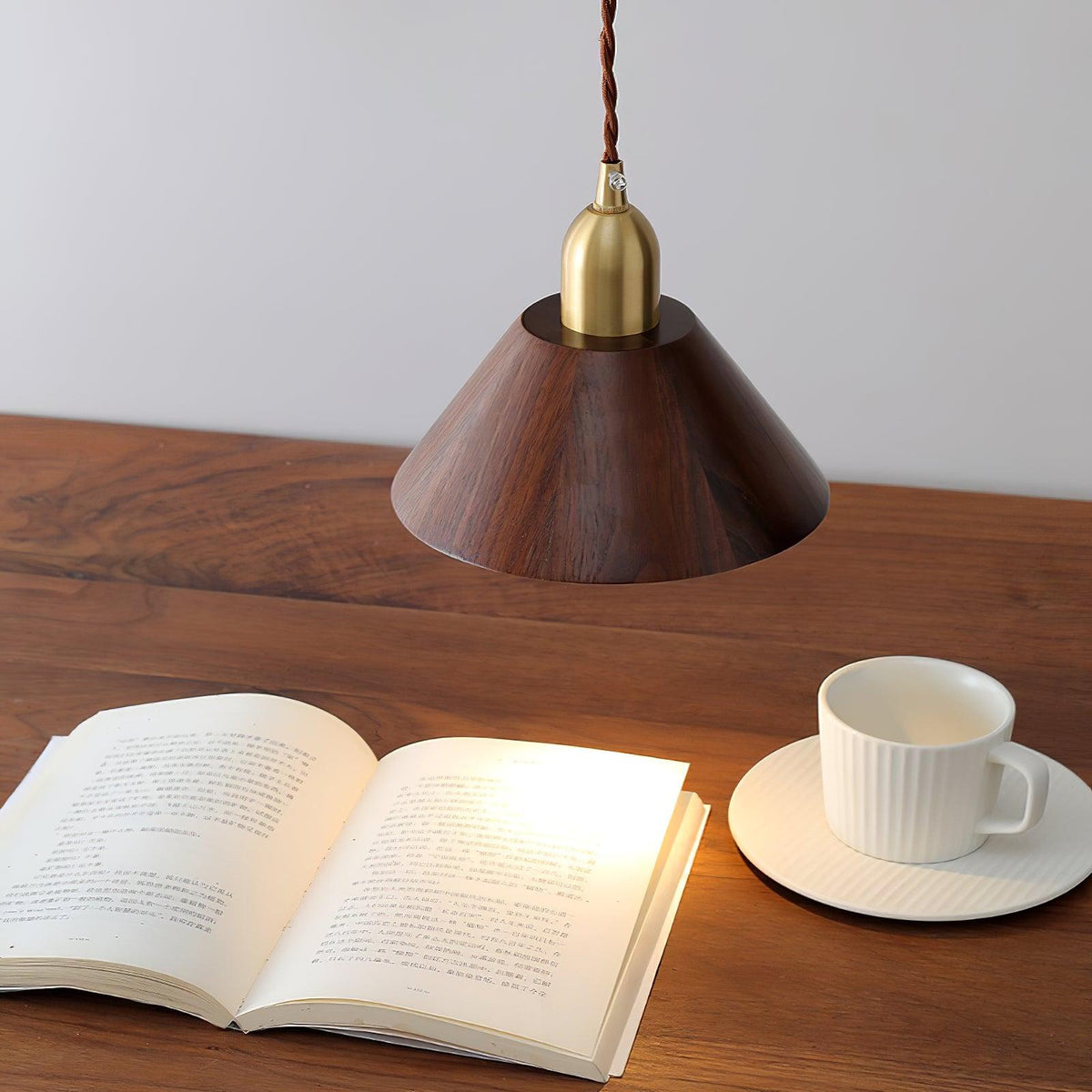 Sylinenne hanglamp van walnoothout en messing, modern voor de woonkamer