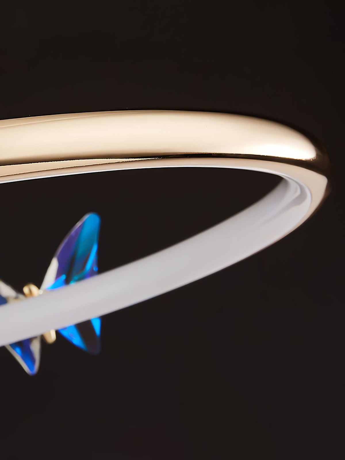 Cyrelel plafondlamp Magic Butterfly met kristalaccenten en LED-ring