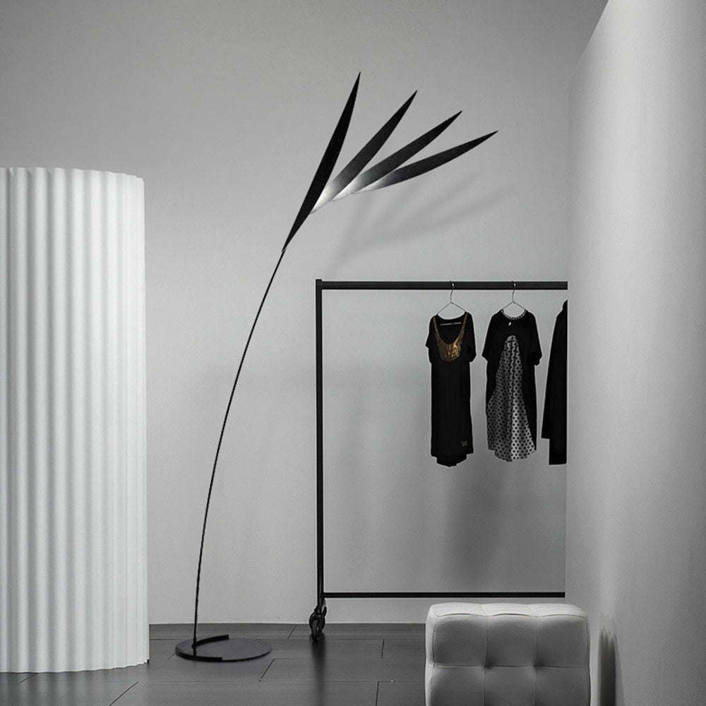 Clifford Moderne Blad LED Vloerlamp Zwart Metaal Woonkamer