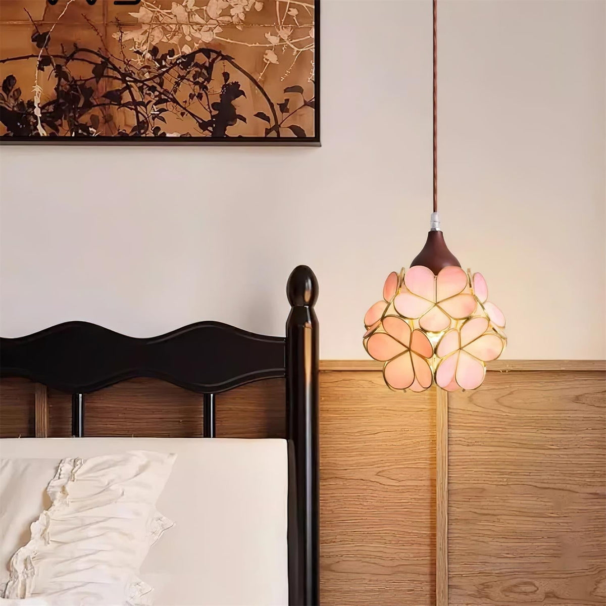 Velina hanglamp met roze bloemblaadjes