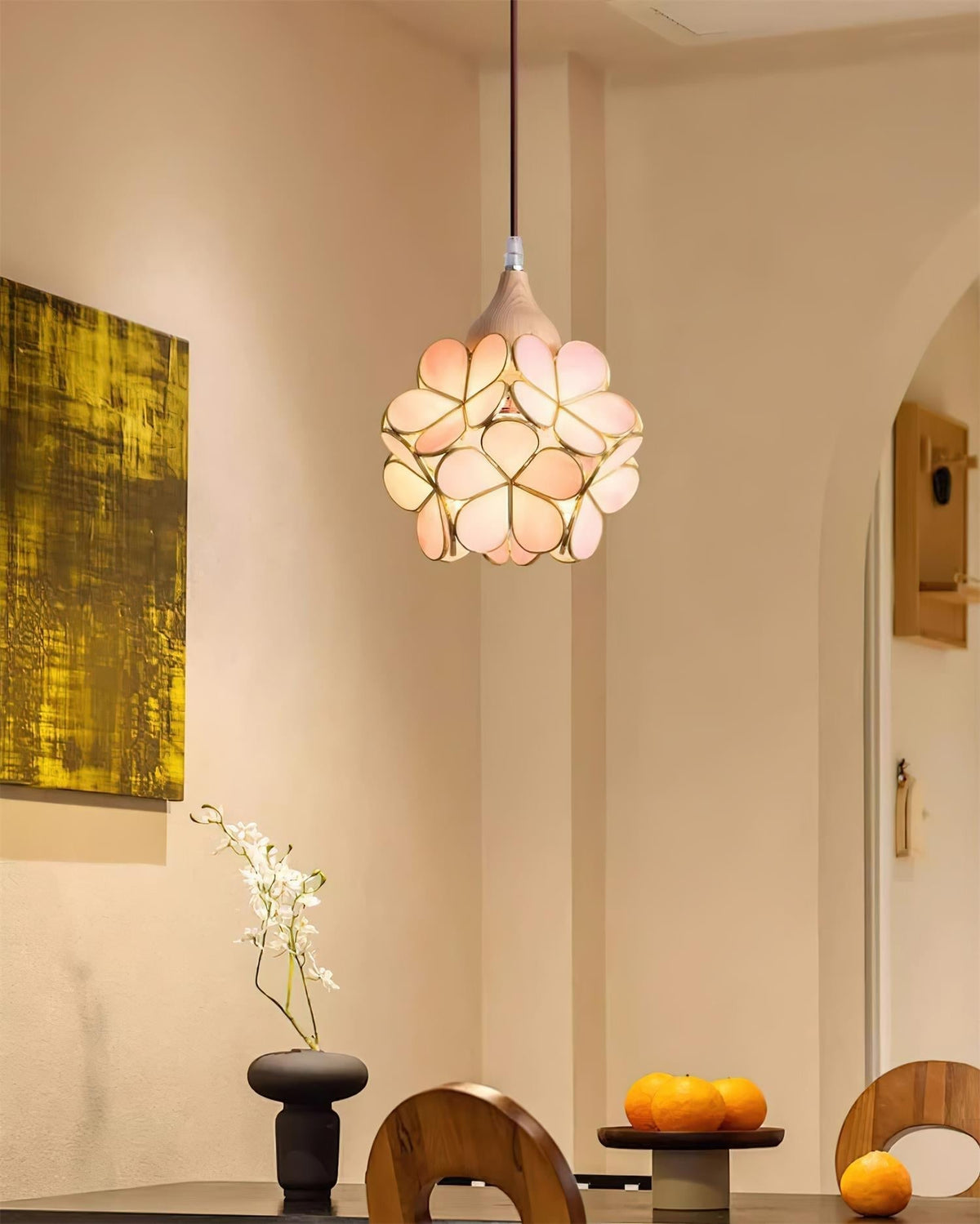 Velina hanglamp met roze bloemblaadjes