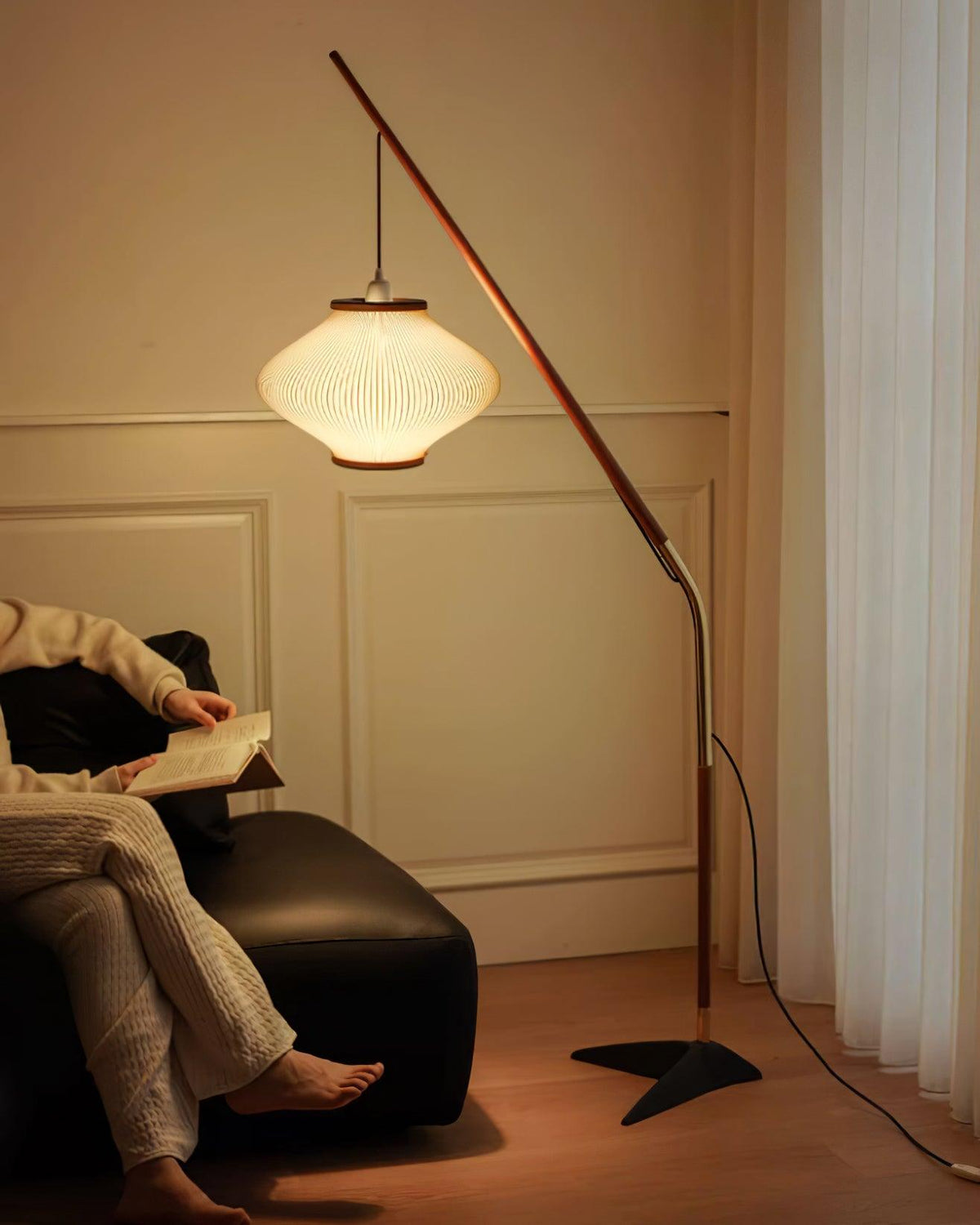 Ervenil Mid Century vloerlamp van glas van en Esenhout