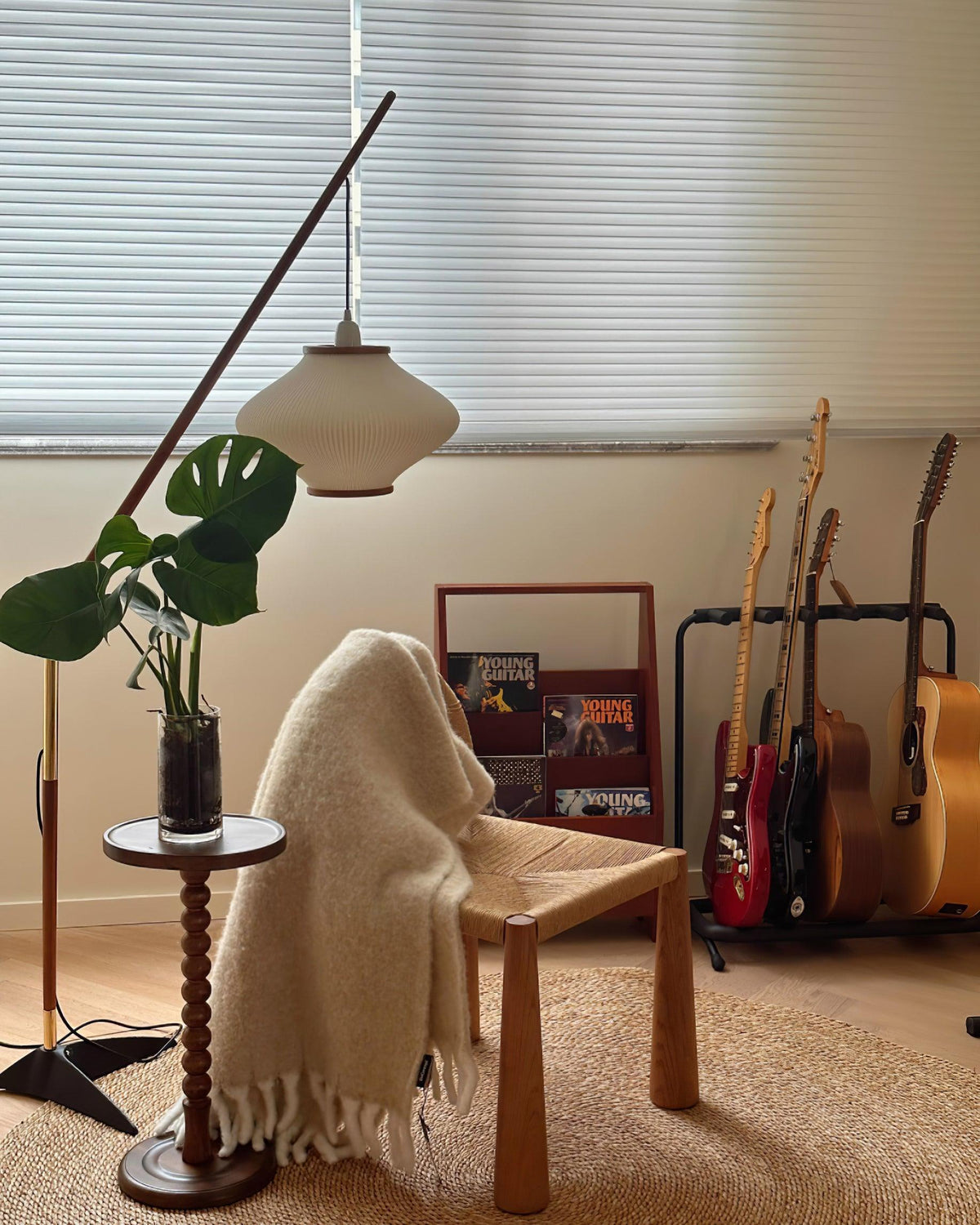 Ervenil Mid Century vloerlamp van glas van en Esenhout