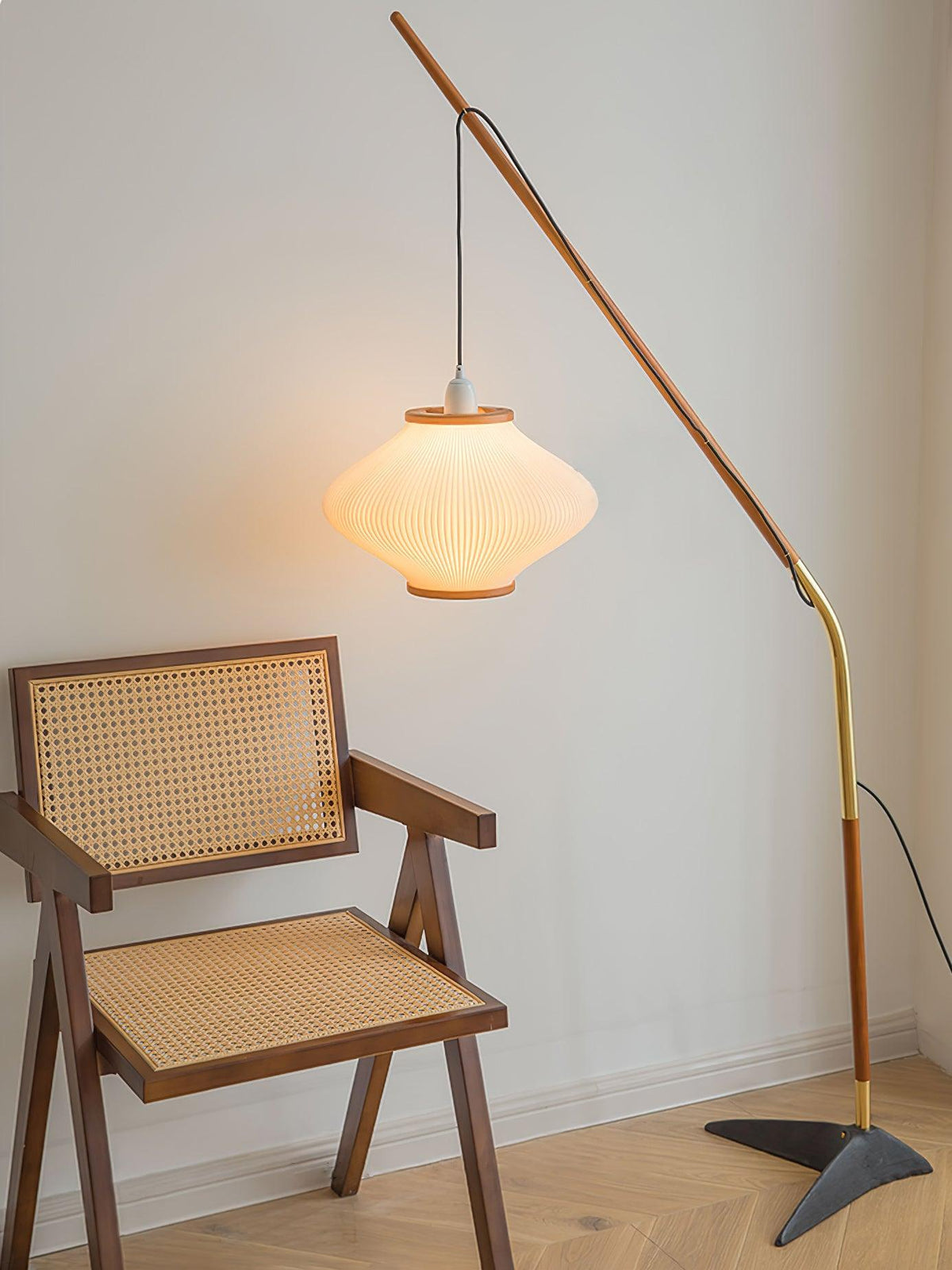 Ervenil Mid Century vloerlamp van glas van en Esenhout