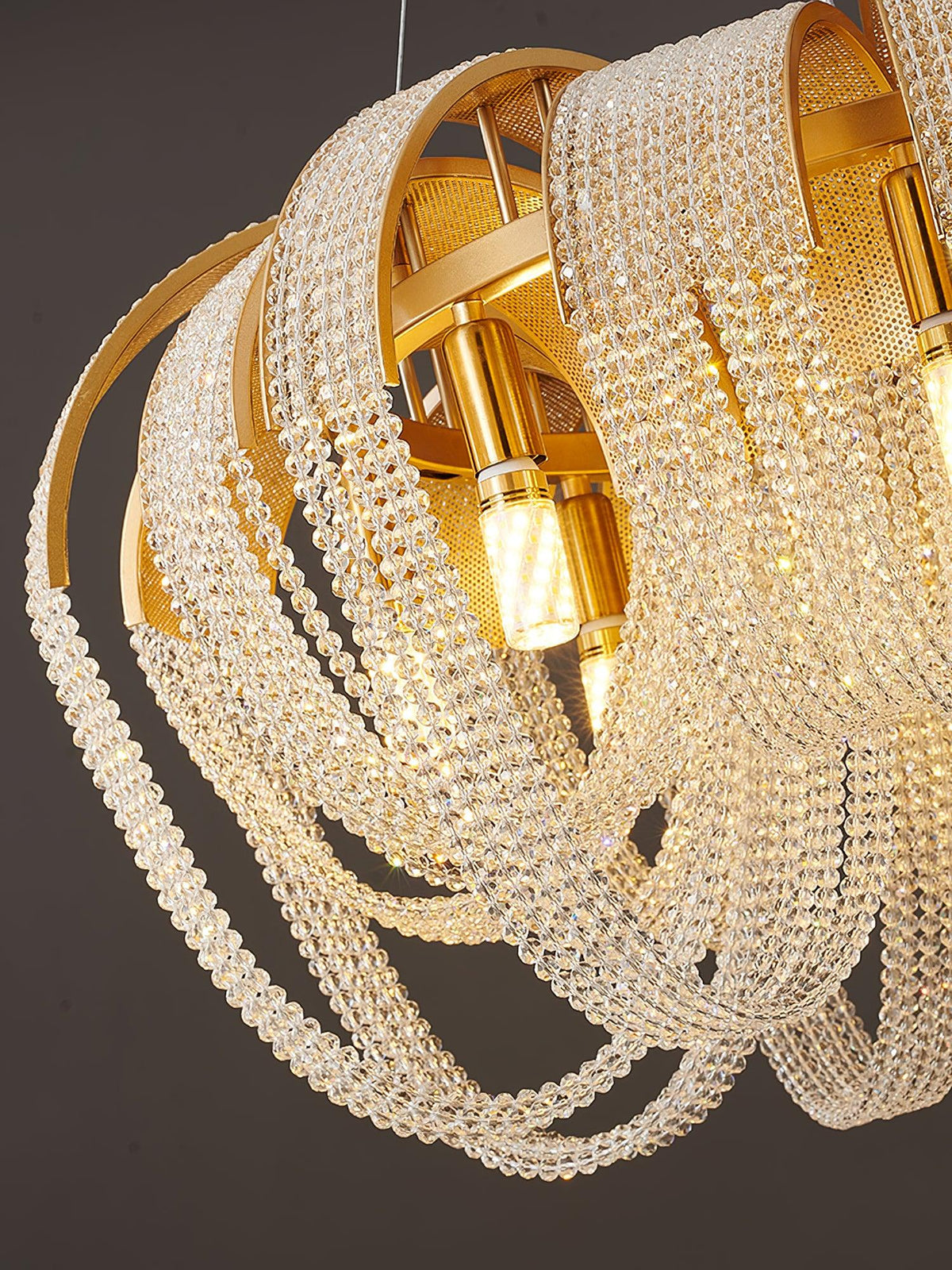 Siv kroonluchter met mesh kristal en gouden waterval-effect