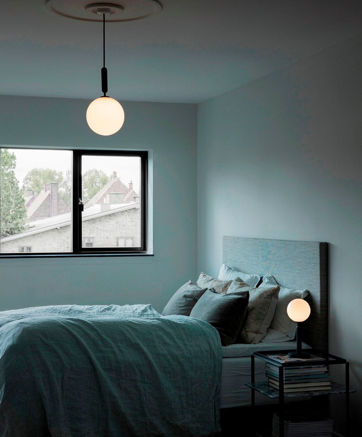 Azorila Moderne Minimalistische hanglamp van messing met glas
