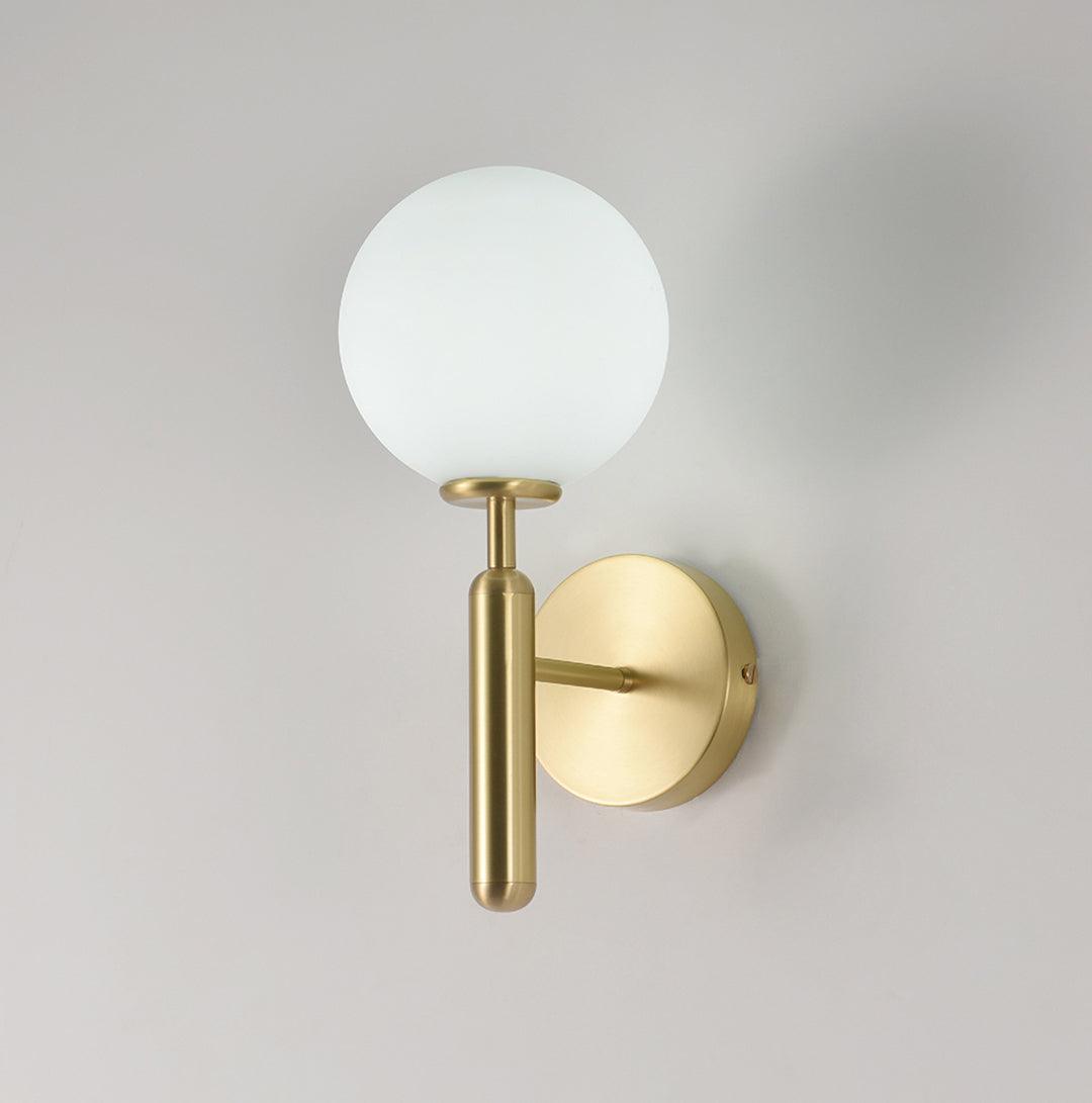 Ilirila Moderne minimalistische wandlamp van messing met glas