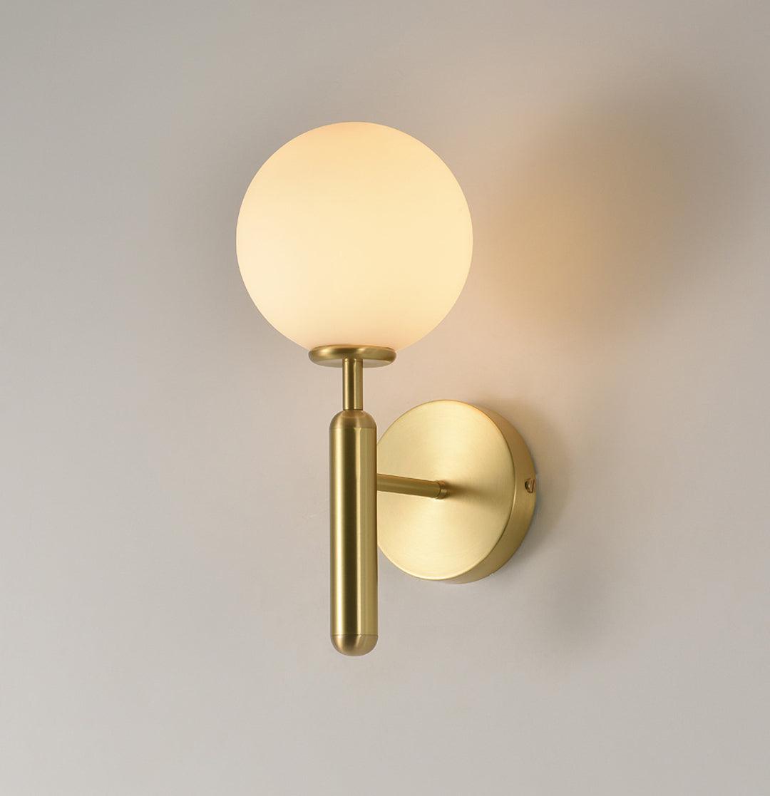 Ilirila Moderne minimalistische wandlamp van messing met glas