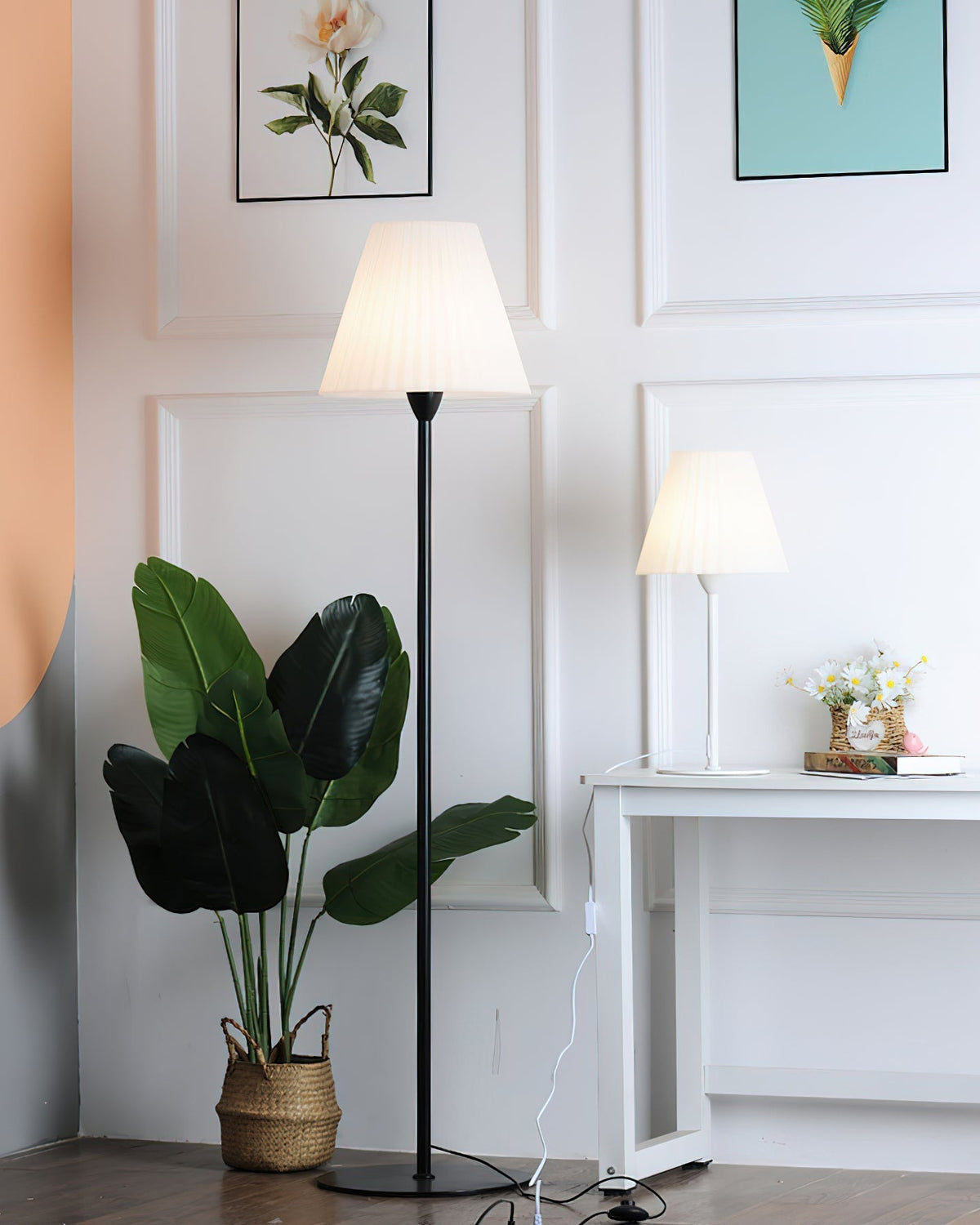 Pleaty vloerlamp