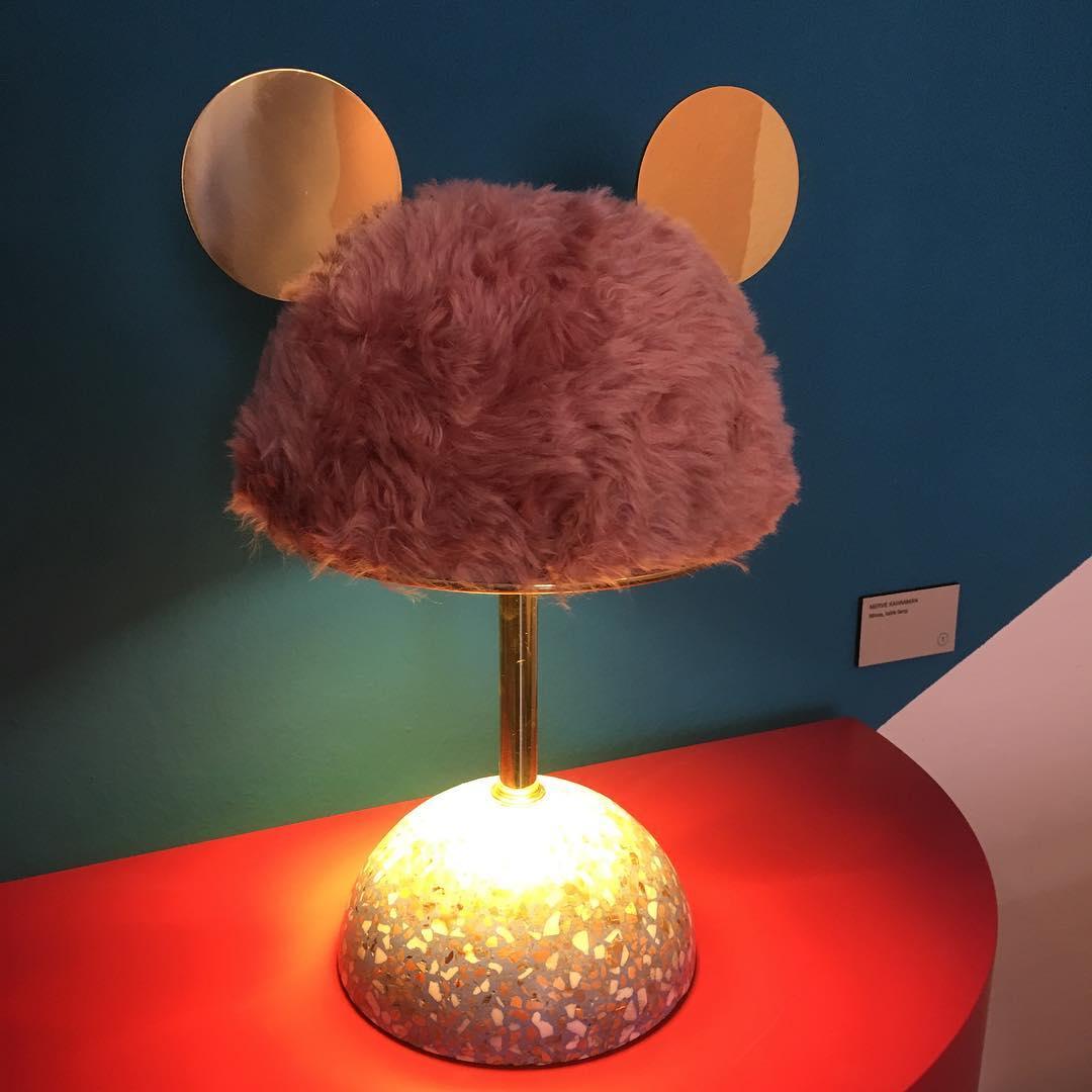 Terienise moderne tafellamp in roze