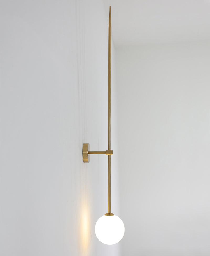 Veluelle Moderne minimalistische wandlamp met mobiele glaskogel