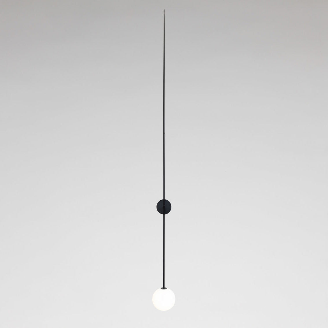 Veluelle Moderne minimalistische wandlamp met mobiele glaskogel