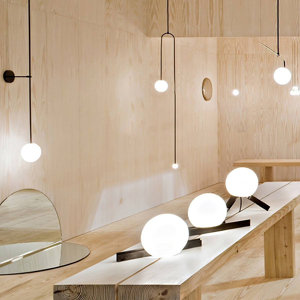Veluelle Moderne minimalistische wandlamp met mobiele glaskogel