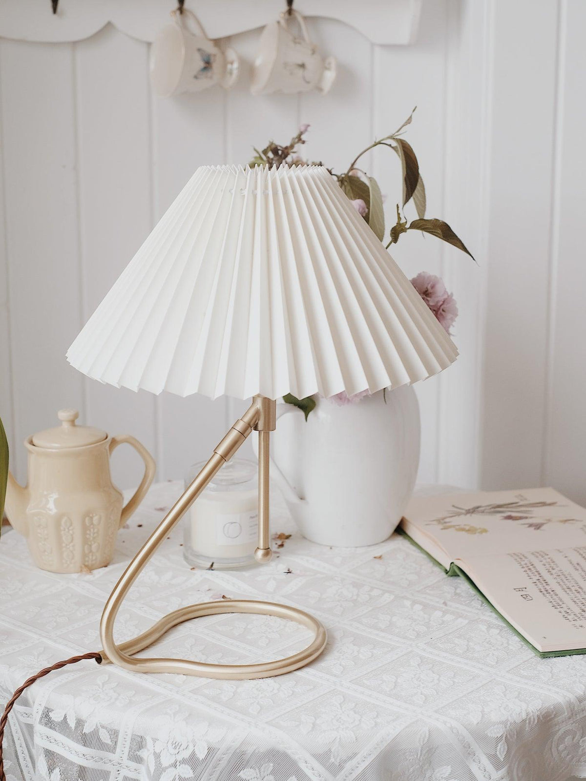 Linuia tafellamp met helder textiel