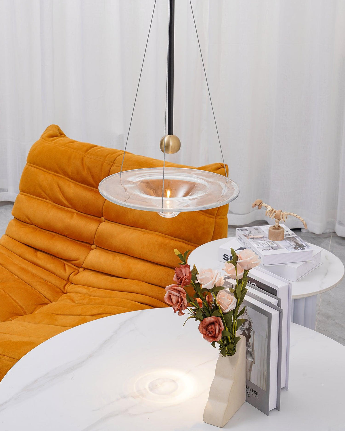 Aurivine hanglamp van messing met minimalistisch ontwerp