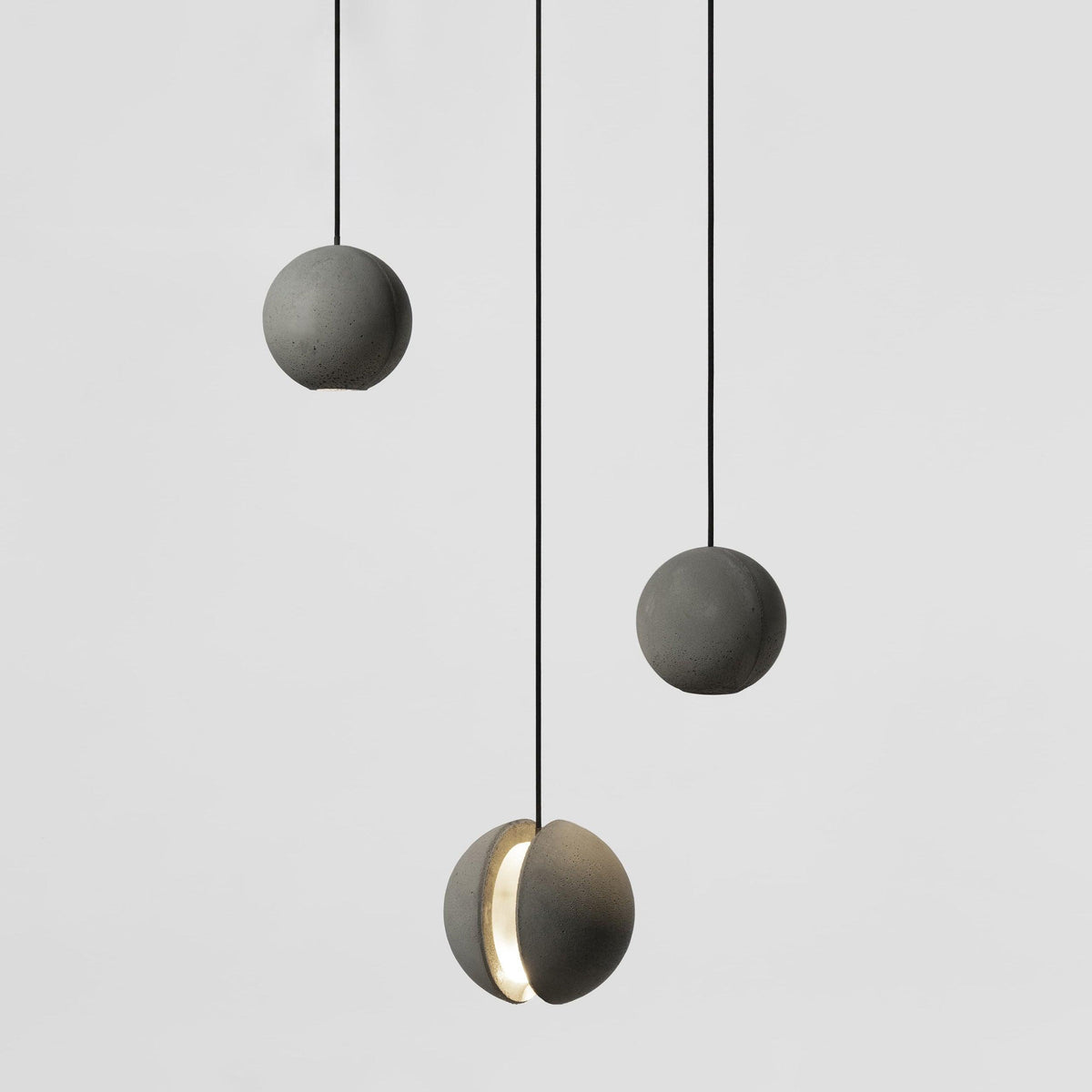 Umi hanglamp van beton met bolvormige maan Minimalistisch