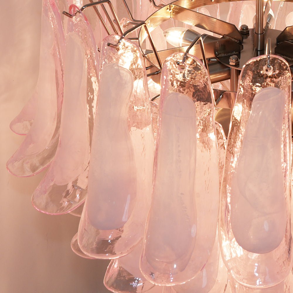 Velorira kroonluchter met roze Murano-glas bloemblaadjes cascade