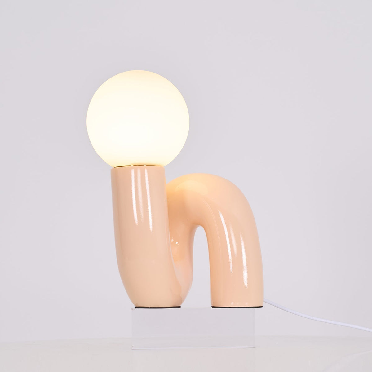 Soreeon tafellamp Playful N-vorm volledig wit
