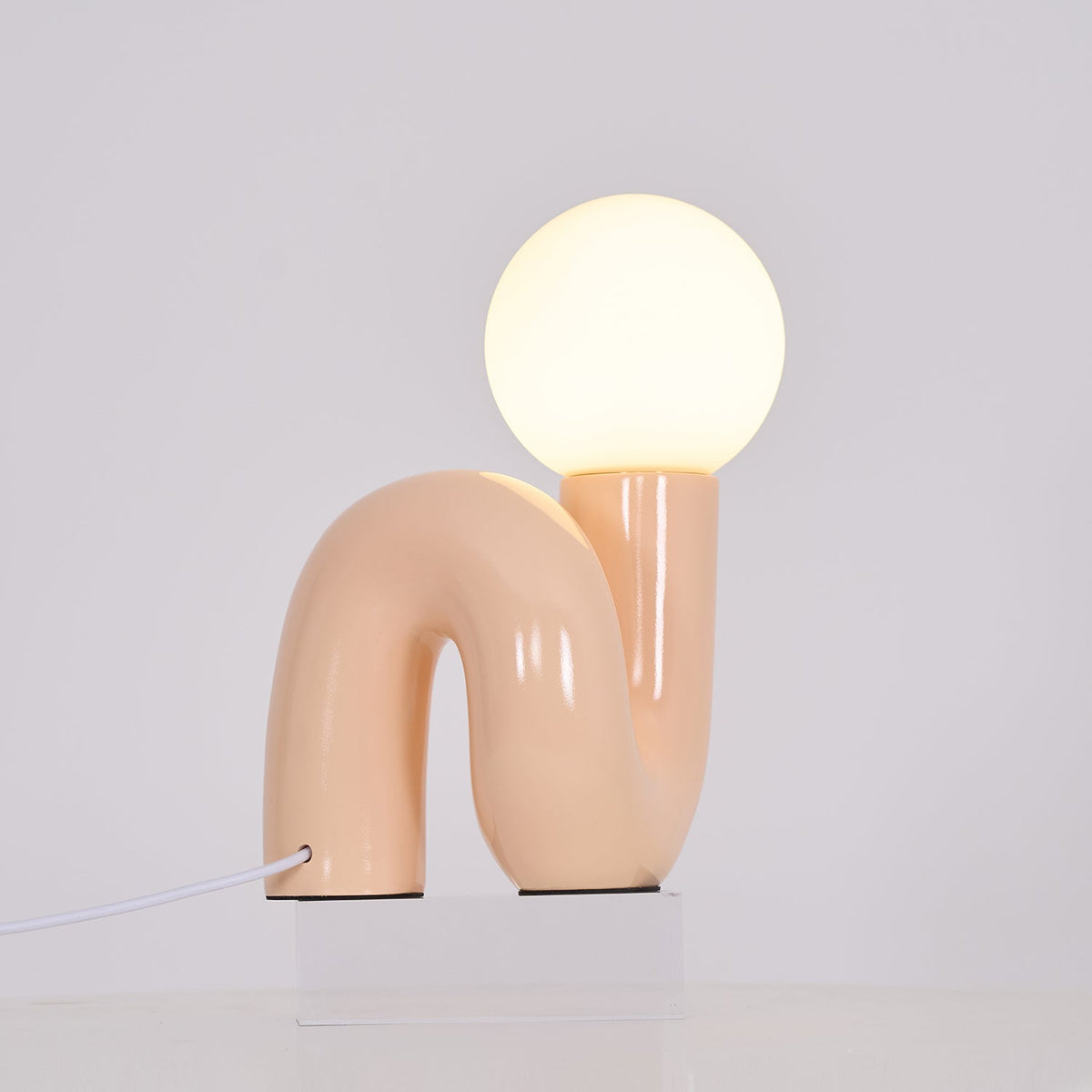 Soreeon tafellamp Playful N-vorm volledig wit
