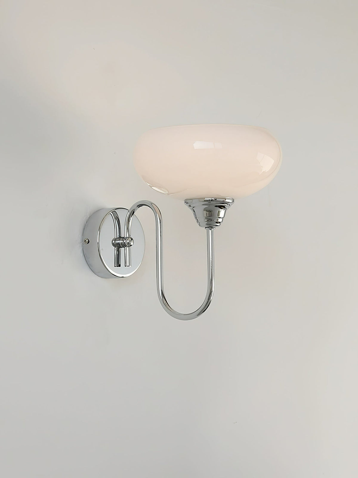 Ophaan wandlamp