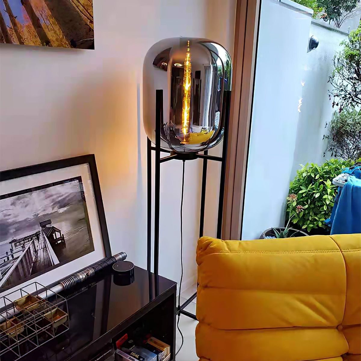 Liorivelia industriële vloerlamp van glas