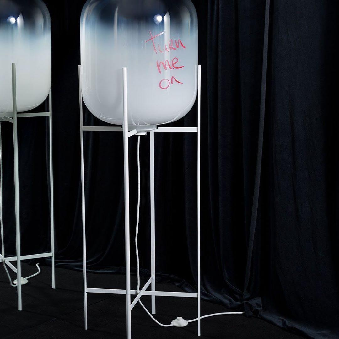 Liorivelia industriële vloerlamp van glas